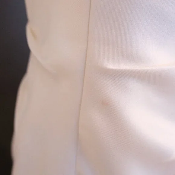 White by Vera Wang One Shoulder Organza waterfall wedding gown - Picture 7 of 12